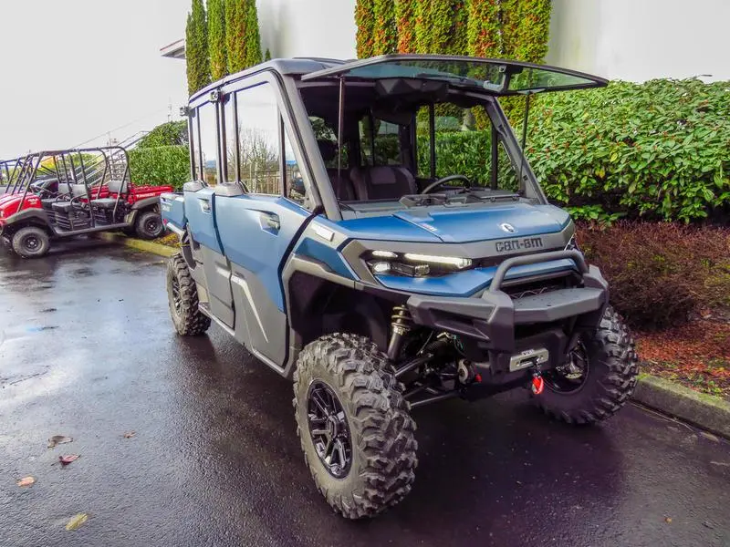 2026 Can-Am DEFENDER MAX LIMITED HD11