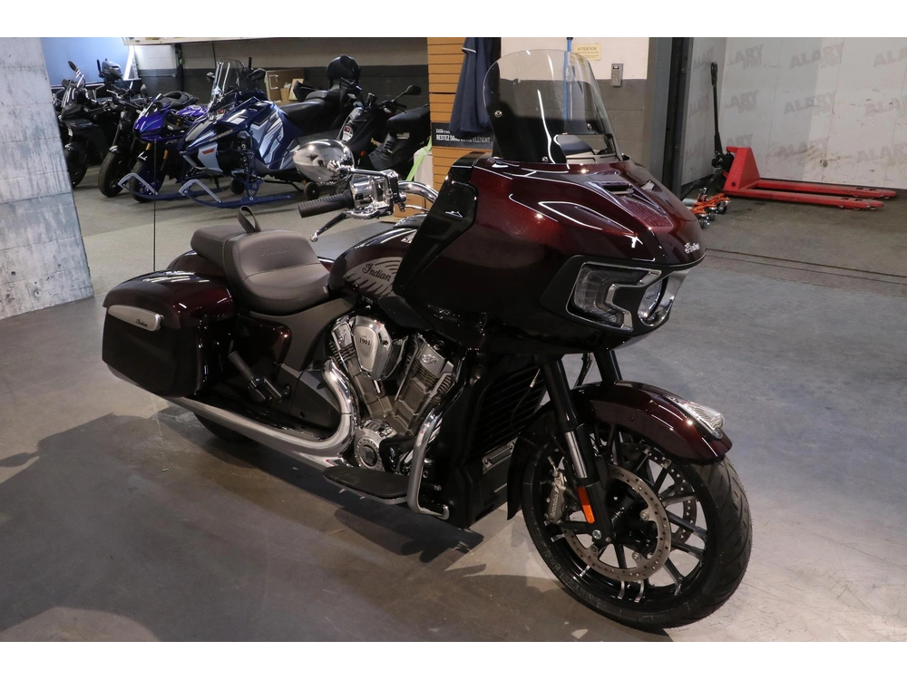 2026 Indian Motorcycle Challenger Limited alt