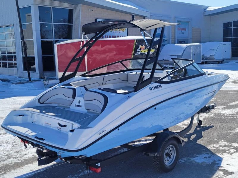 Yamaha Ar190 2025 alt