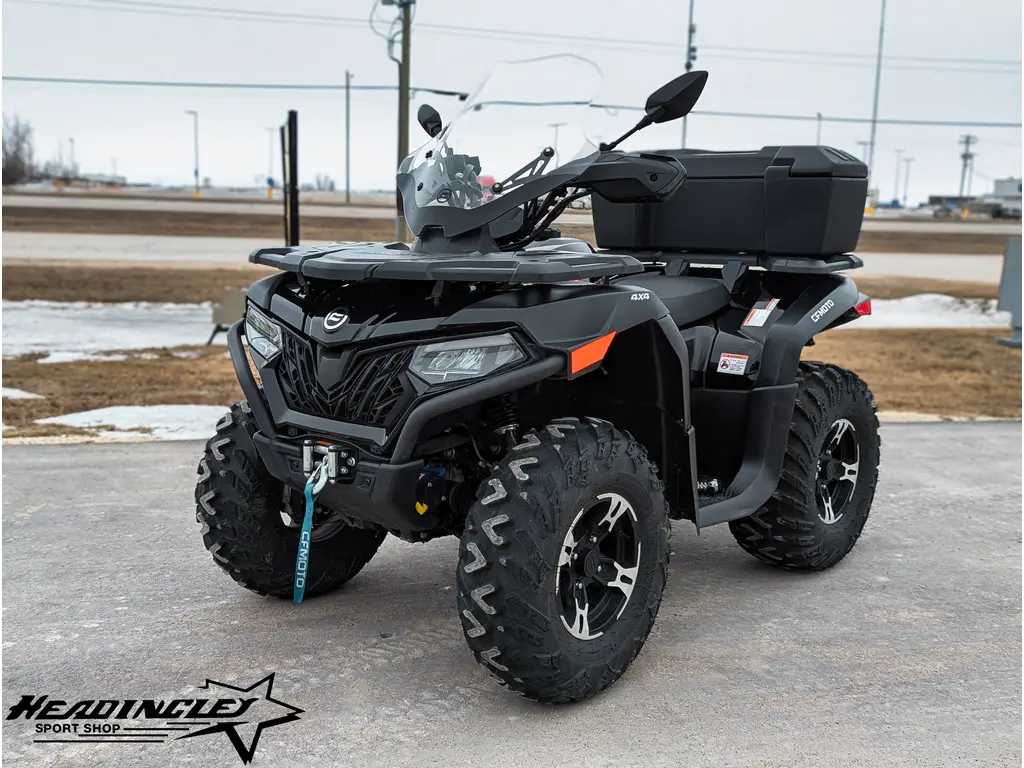 2023 CFMOTO CFORCE 600 // Black