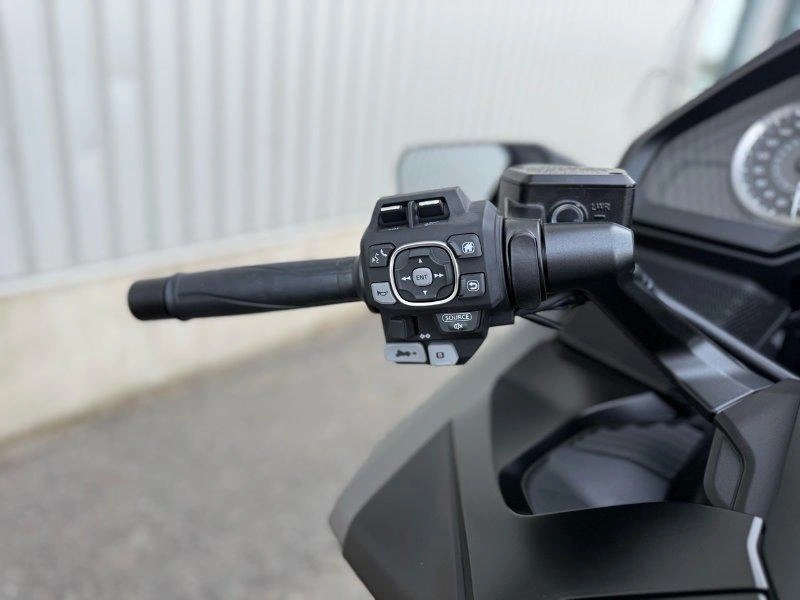 2026 Honda Gold Wing alt