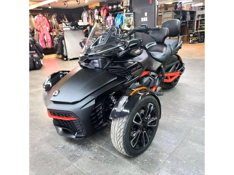 Can-am F3-s Se6 2024 alt