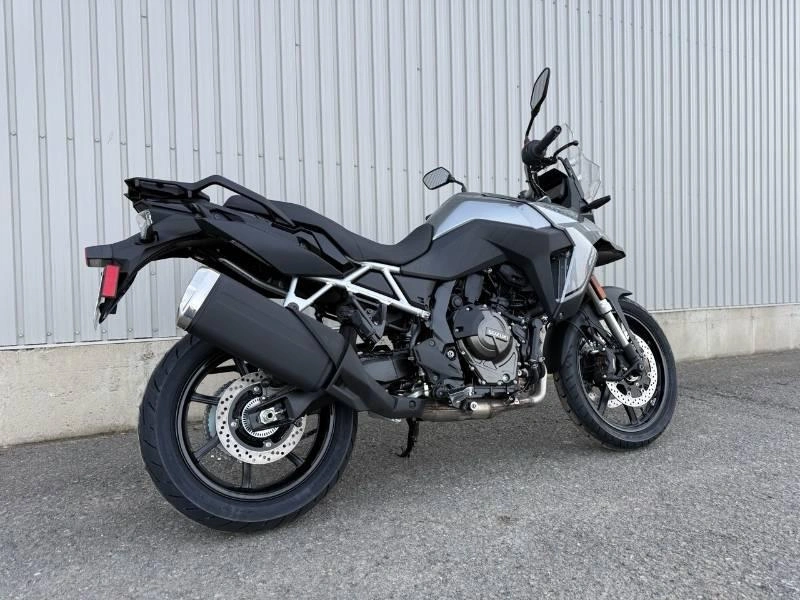 2026 Suzuki V-strom 800 alt