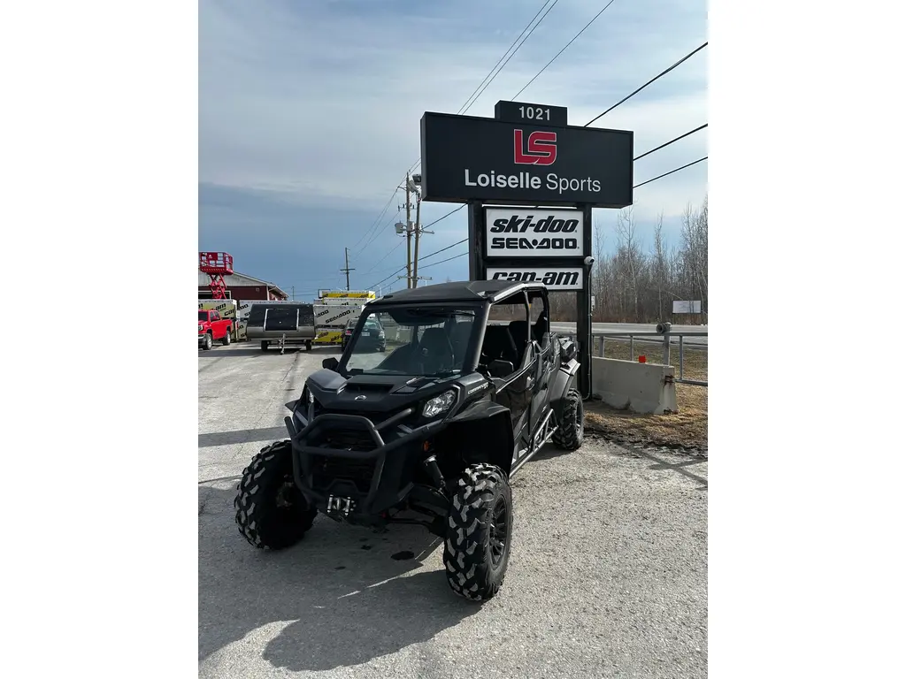 2024 BRP Commander Max XT 1000R