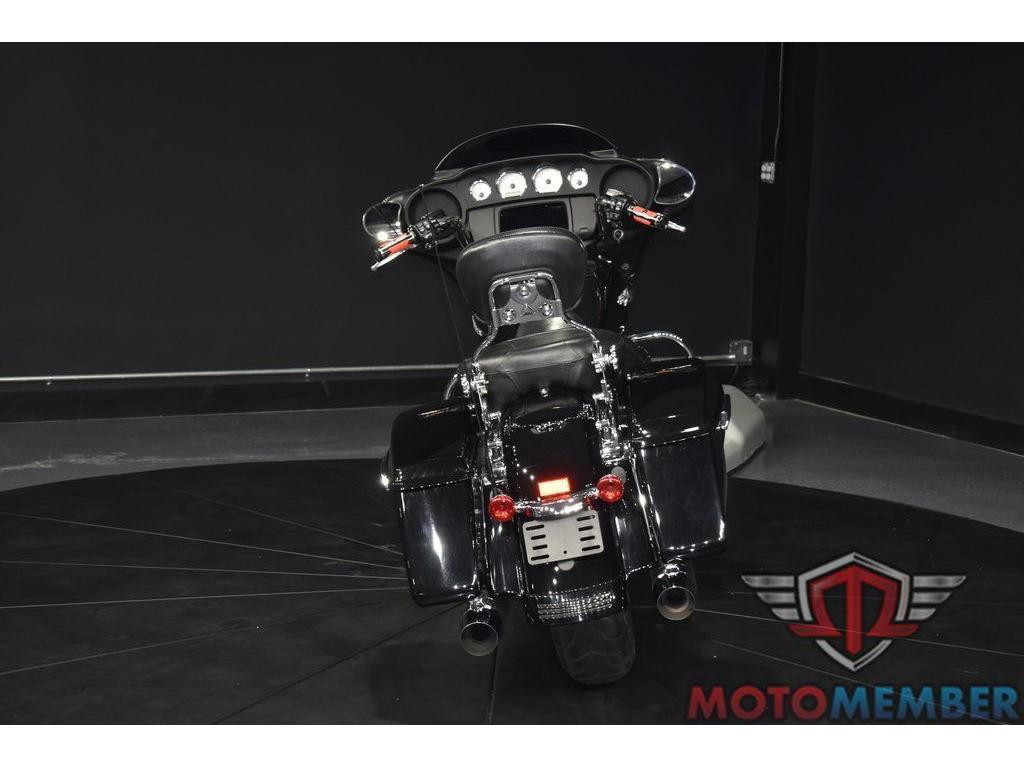 2020 Harley-Davidson Street Glide Base for Sale