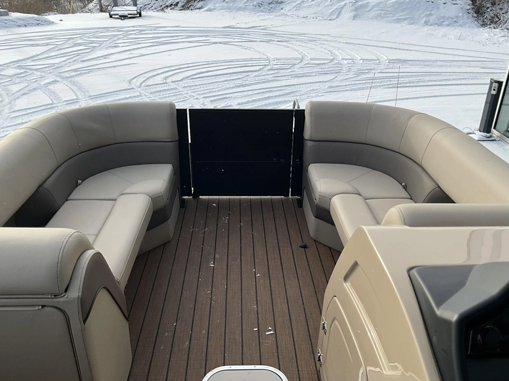 Bentley Elite 223 Swingback Bench 2024 alt