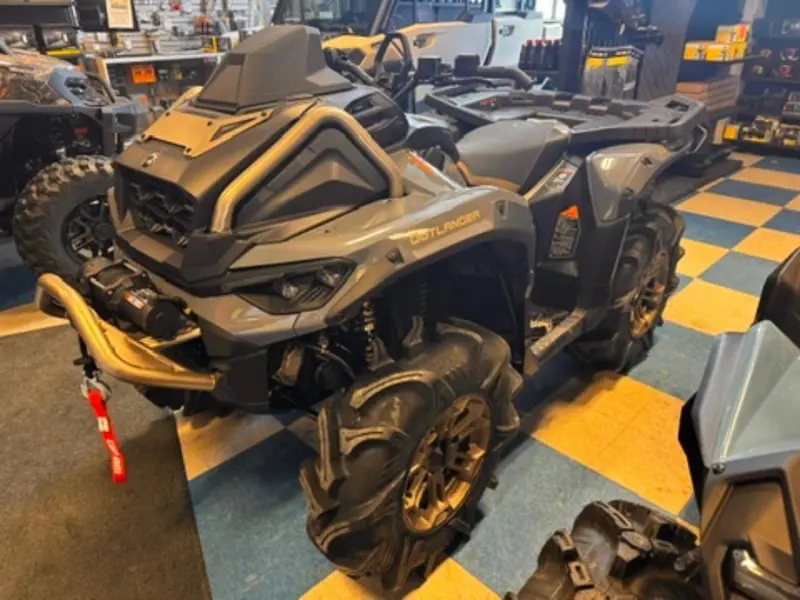 2026 Can-Am 4LTA OUTLANDER XMR 1000R