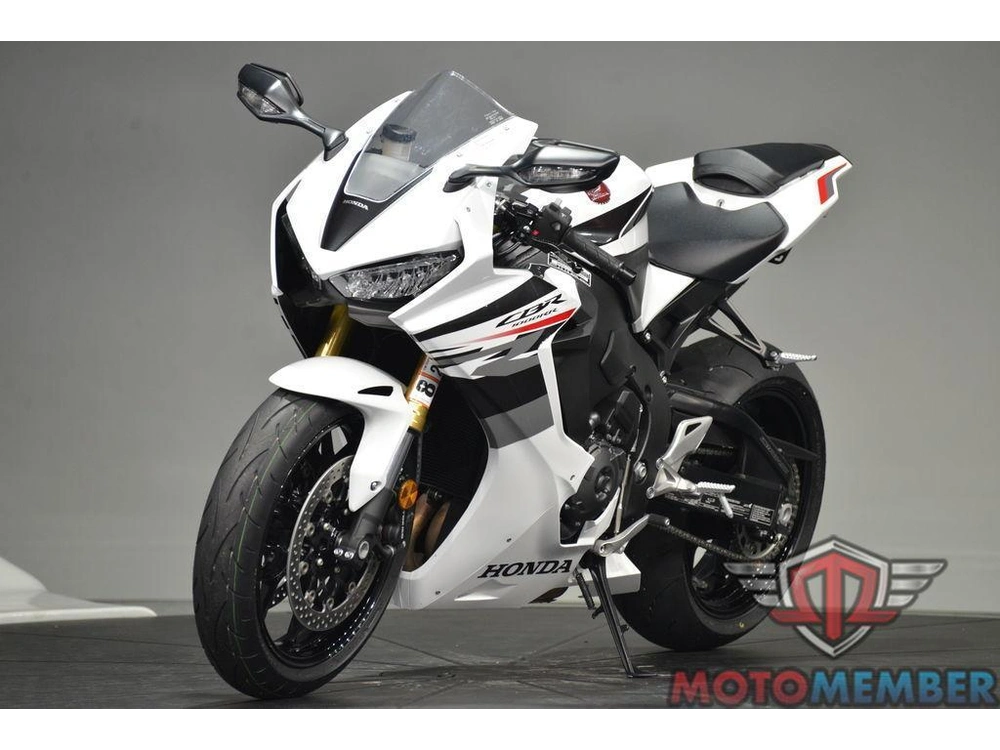 2026 Honda Cbr1000rr alt
