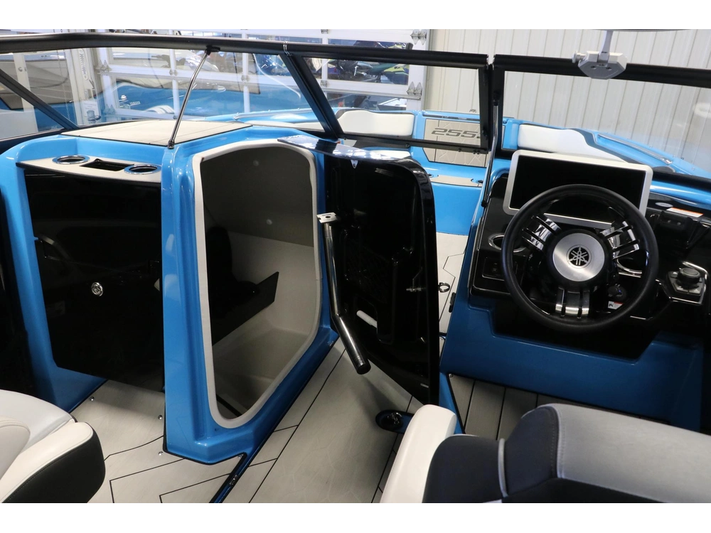 2022 Yamaha 255xd alt