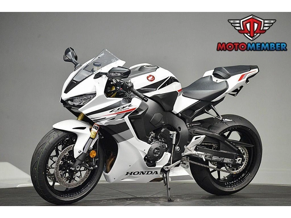 2026 Honda Cbr1000rr alt
