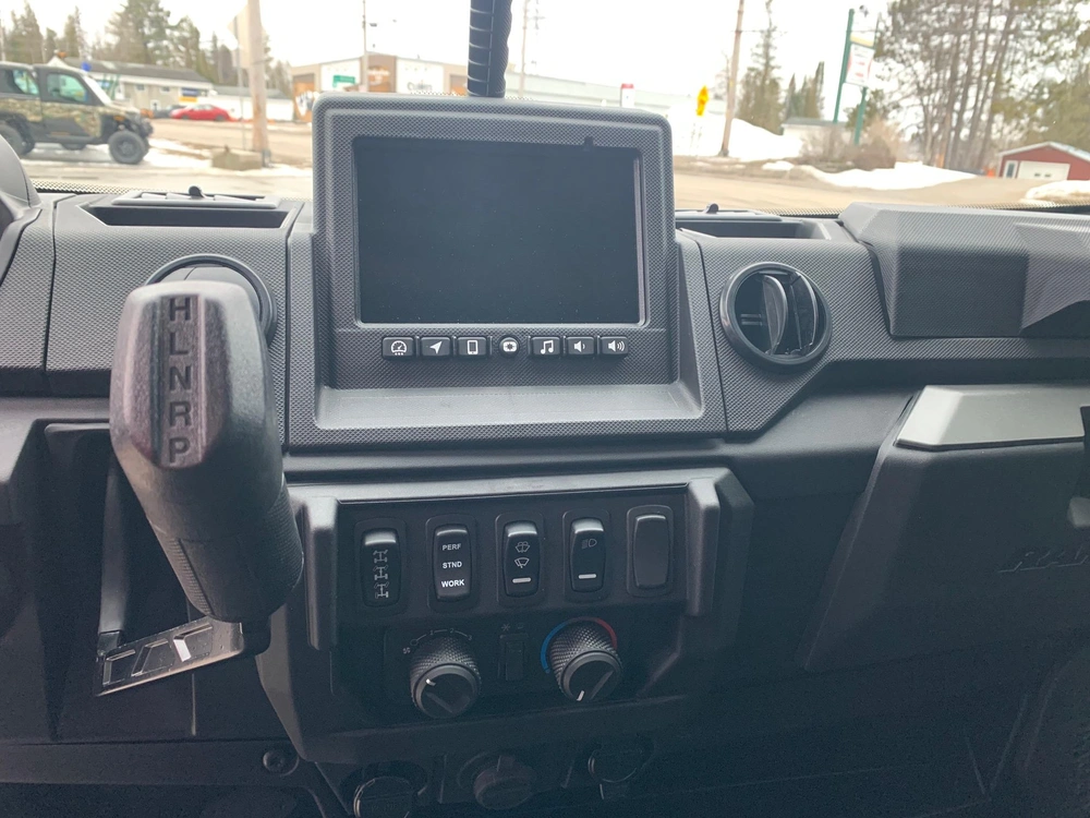 2026 Polaris Rgr Crew Xp 1000 Ns Tx Black Crystal alt