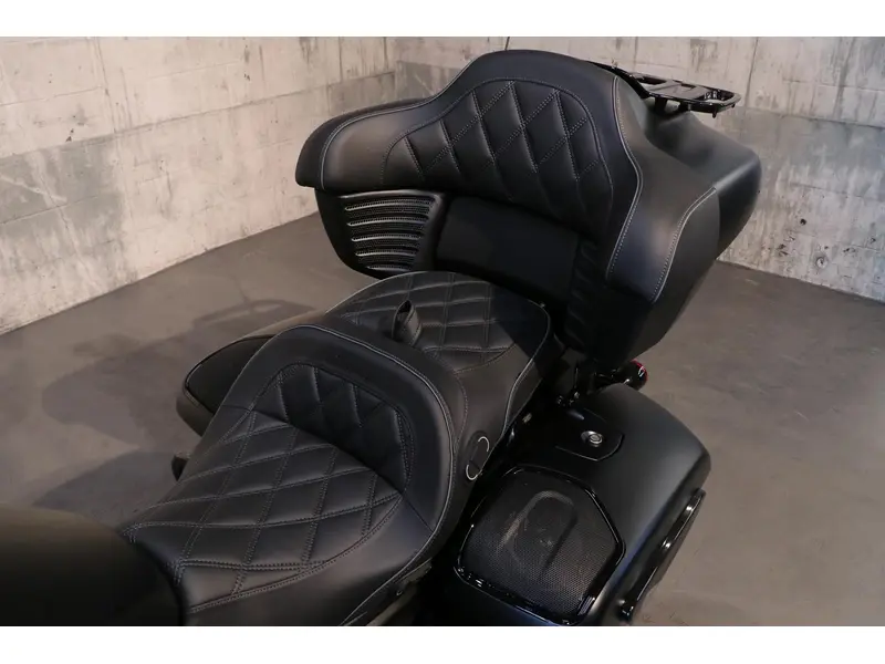 2026 Indian Motorcycle Pursuit Dark Horse 112 & powerband audio thumbnail 5