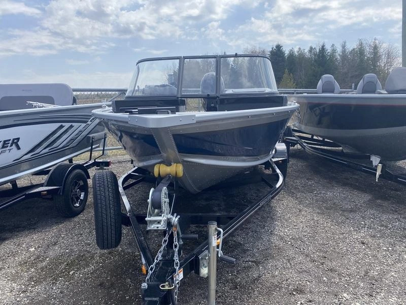 2025 Smoker-craft Ultima 172 alt