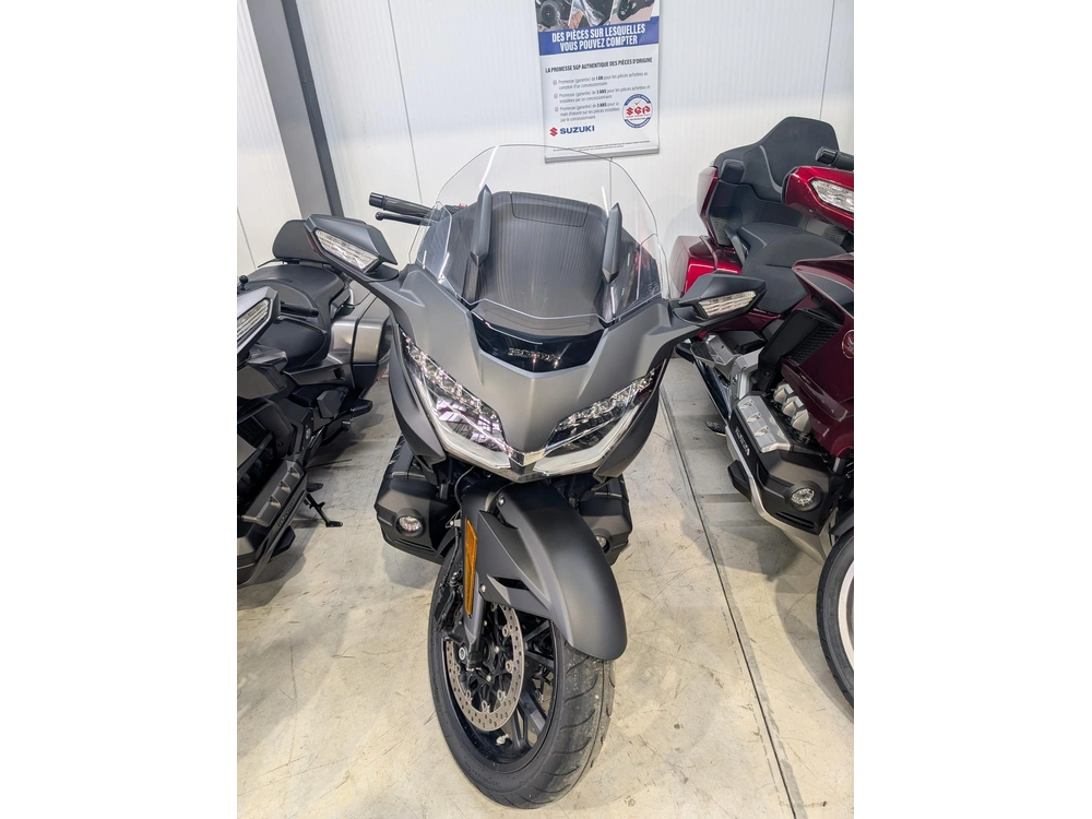 Honda Goldwing 1800 Bagger Dct 2025 alt