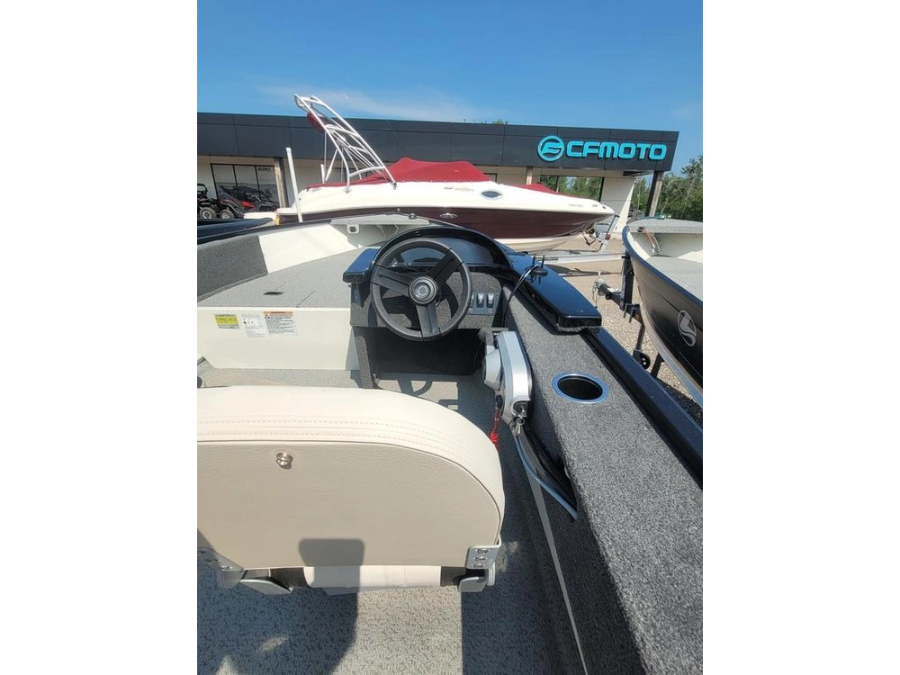 2023 Legend Boats R15 Sc alt
