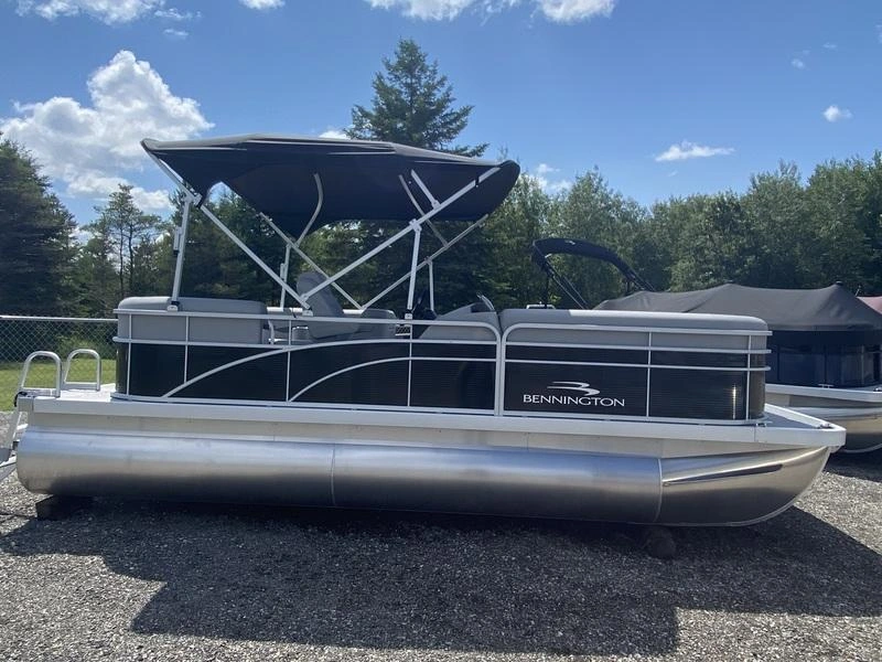 2023 Bennington Marine 20 Svsr alt