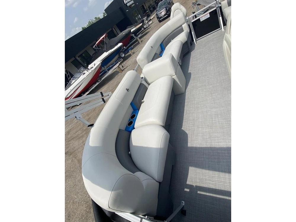 2024 Legend Boats 18 Fun Ext alt