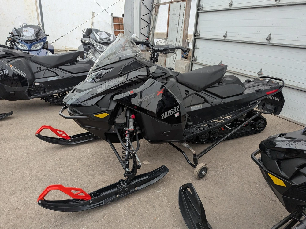 2024 Ski-doo Mxzx600 137 10924 Km's Warranty alt