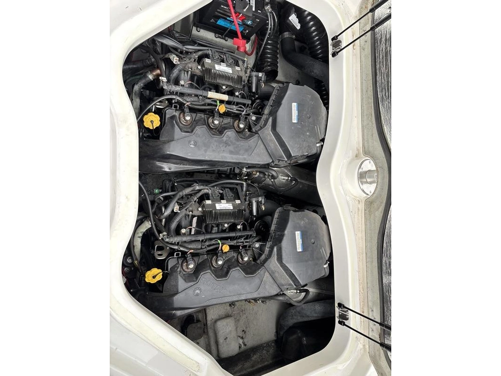 2010 Sea-doo Challenger alt