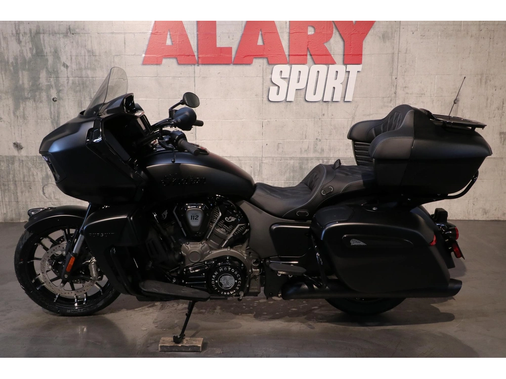 2026 Indian Motorcycle Pursuit Dark Horse 112 & Powerband Audio alt