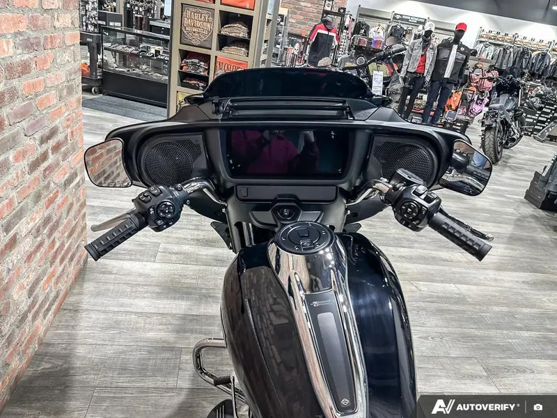 2026 Harley-davidson Street Glide alt