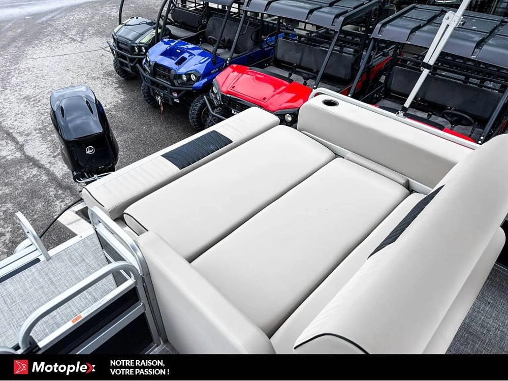 2021 Legend Ponton Dual Lounge alt