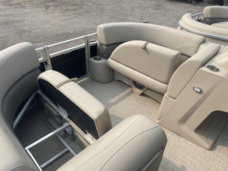 2023 Legend Boats Q-series Le 19 Lounge alt