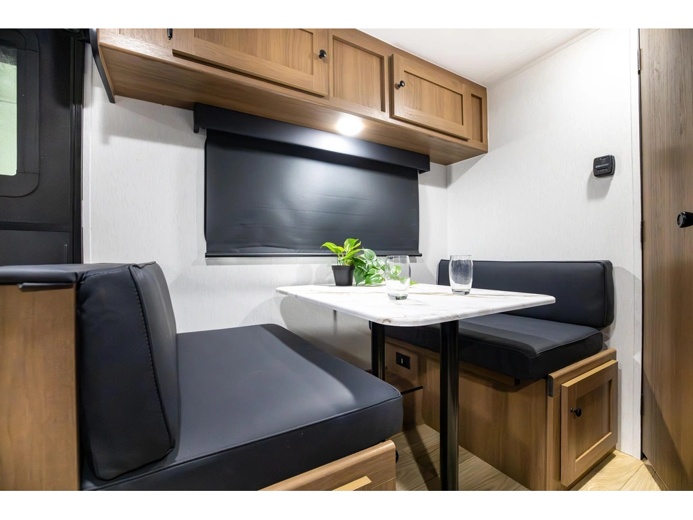 2026 Apex 187 Rb alt