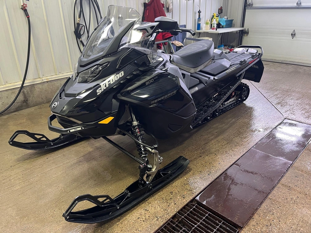 Ski-doo Renegade Adrenaline 900 Ace Enduro 2026 alt