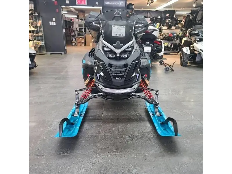 Lynx COMMANDER RE 900 ACE Turbo R PowderMax 1.75'' E.S. w/ 10.25'' Touchscreen 2026