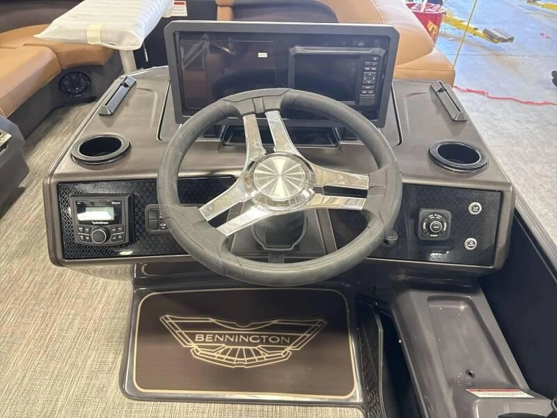 Bennington Marine 22 M Swingback 3t Noir 2026 alt