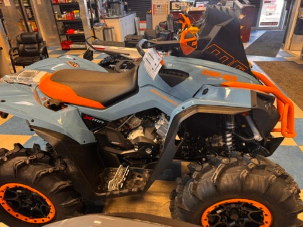 2026 Can-am 5utb Renegade Xmr 1000r alt