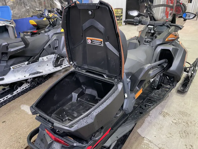 2025 Ski-Doo Grand Touring LE 900 ACE Turbo R