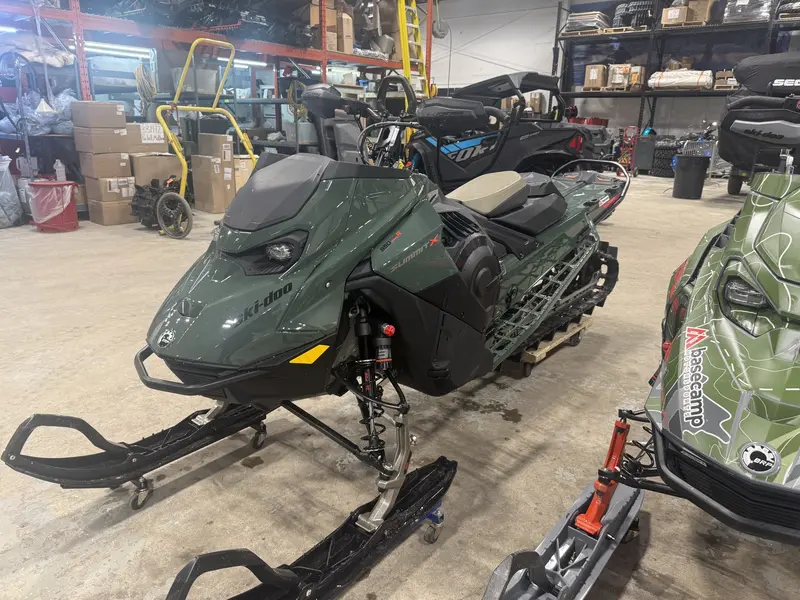 2026 Ski-doo Summit X Expert 154 Turbo 10.25 Tstf alt