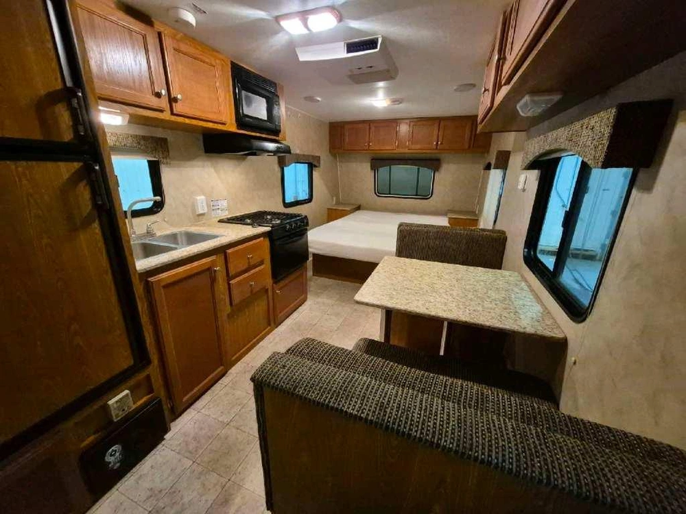 Sunset Park Rv Ez Traveler 21le 2010 alt