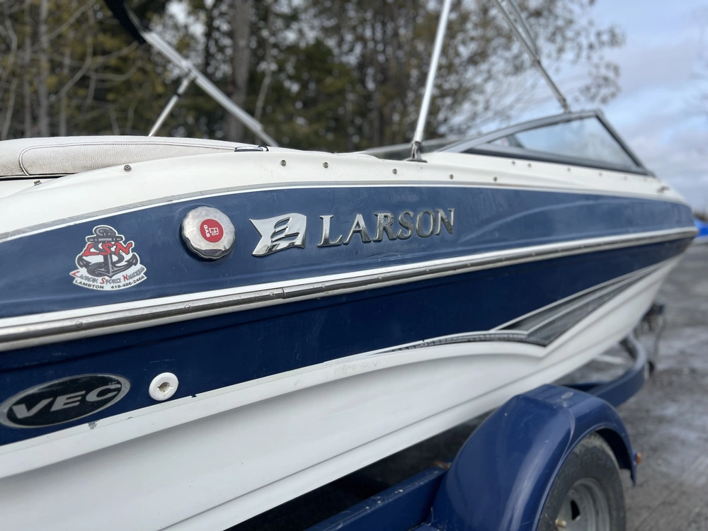 Larson Lx1850 2011 alt