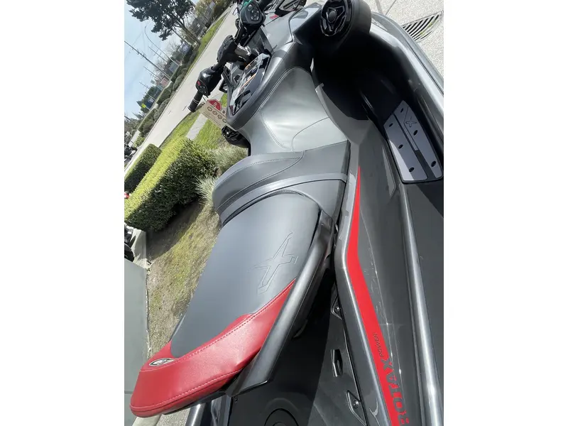 2025 Sea-Doo GTR-X 300 (Sound system) thumbnail 9