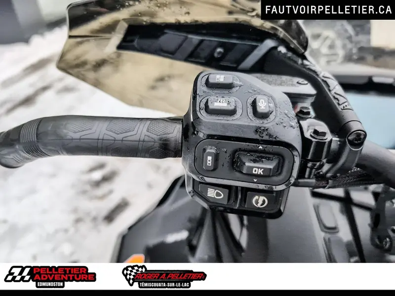 Ski-Doo RENEGADE XRS 900 TURBO R 2025