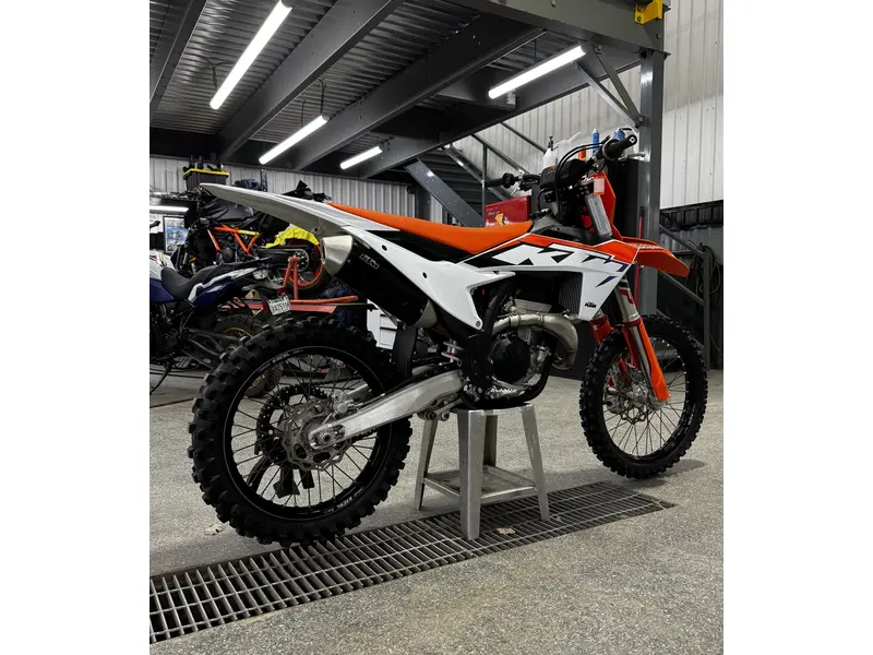 2023 KTM 350 SX-F thumbnail 2
