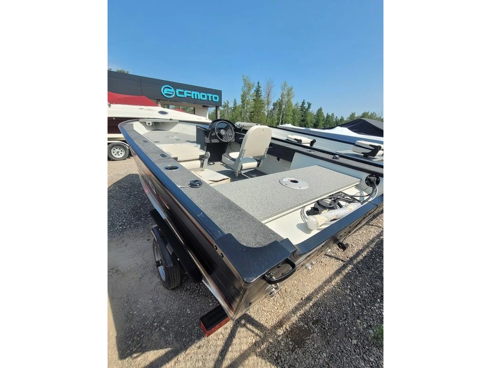 2023 Legend Boats R15 Sc alt