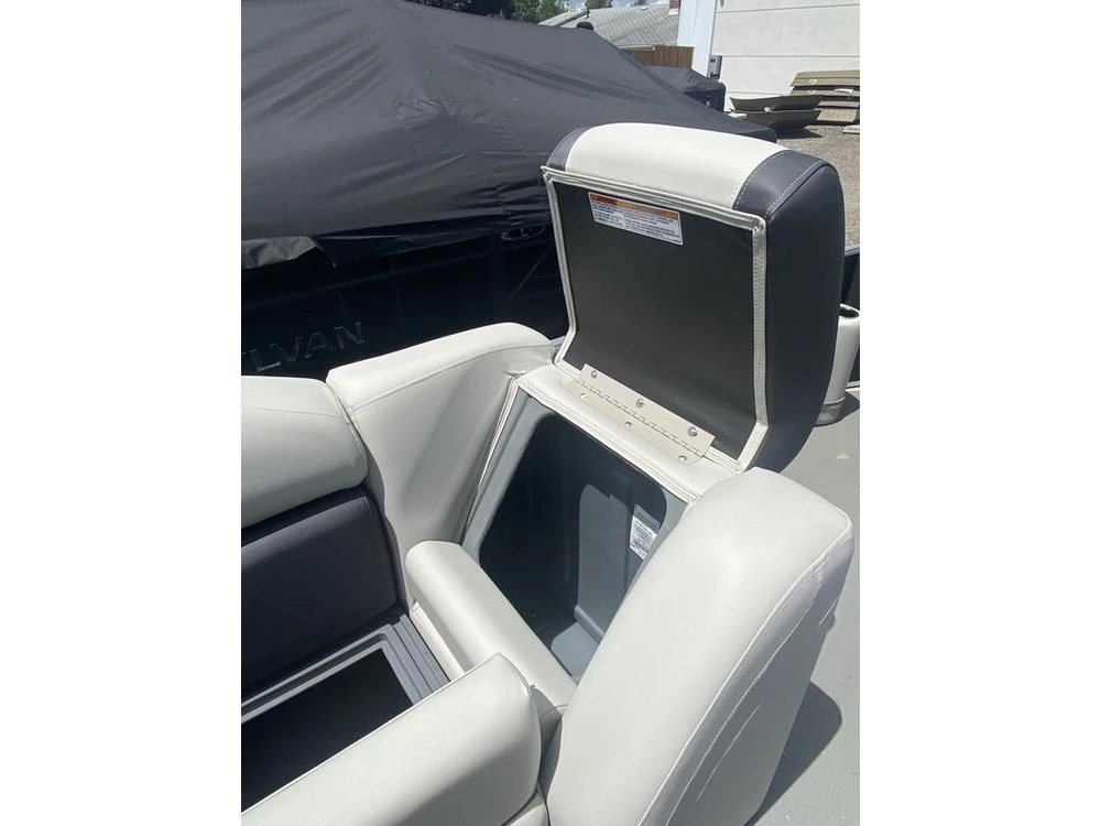 2024 Sylvan Mirage 818 Fish alt