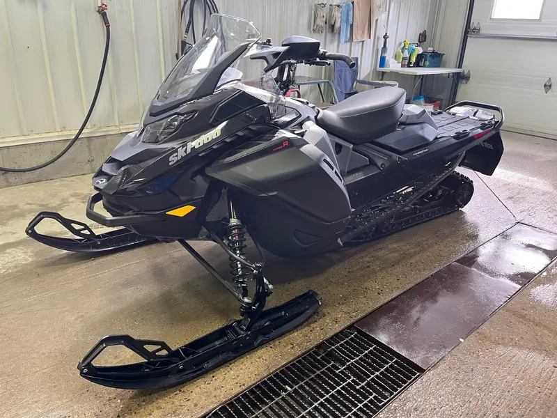 Ski-Doo Renegade Adrenaline 900 Ace TurboR 2026