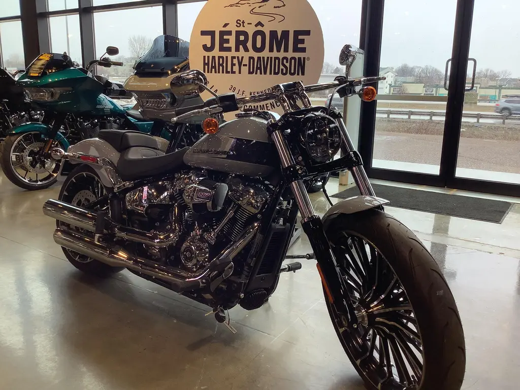 Harley-Davidson Breakout 2024