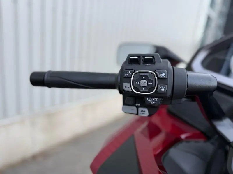 2026 Honda Gold wing Tour DCT Airbag thumbnail 9