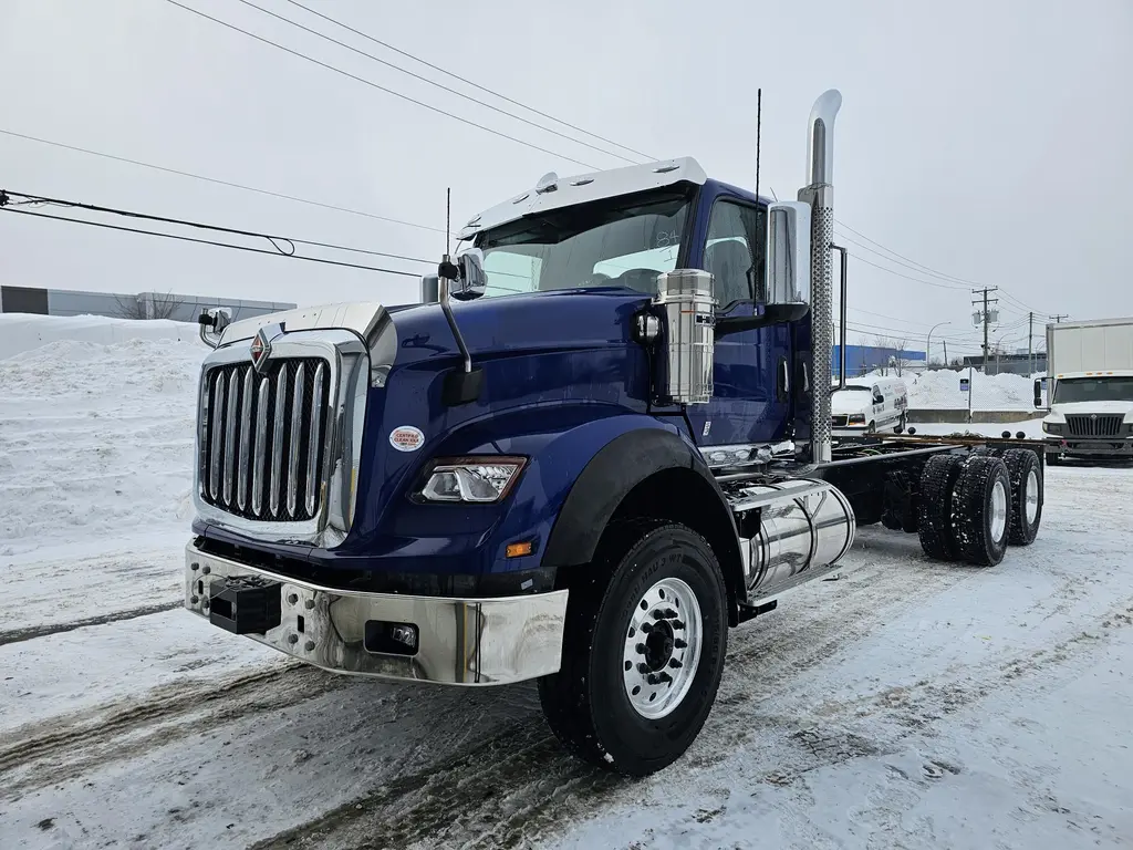 International 2026HX620