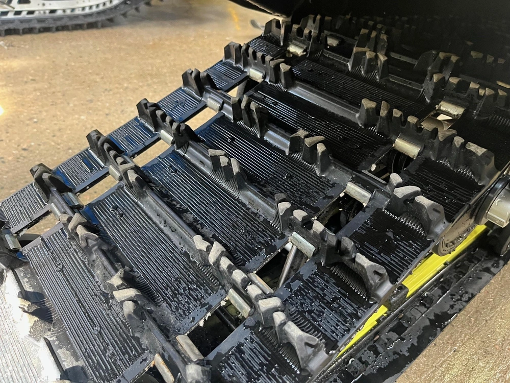 Ski-doo Renegade Adrenaline 900 Ace Turbor 2026 alt