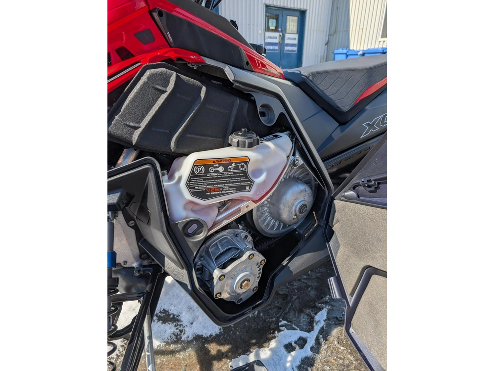 2025 Polaris 650 Indy Xcr 128 🎯 Motoneige Performance Occasion Garantie Cloutée Inspection 1 Proprio Fiable Prête Saison 🟢 alt