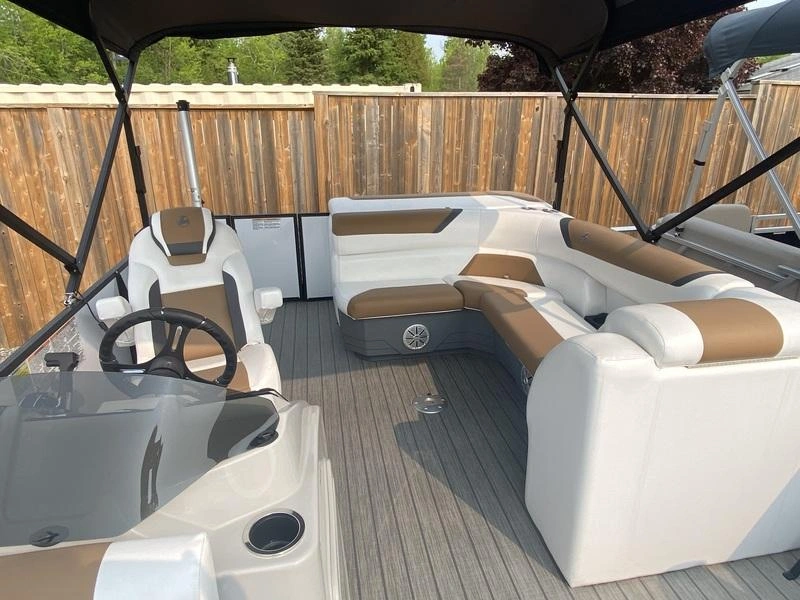 2023 Legend Boats E-series 21 Cruise alt
