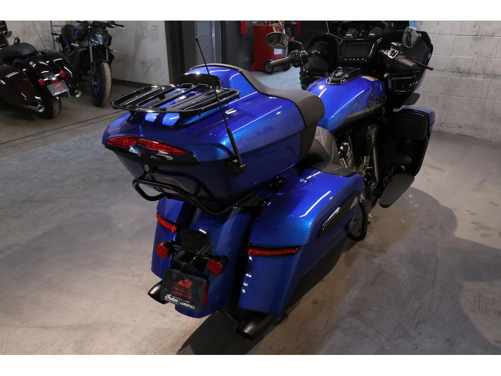 2026 Indian Motorcycle Pursuit Dark Horse 112 & Powerband Audio alt