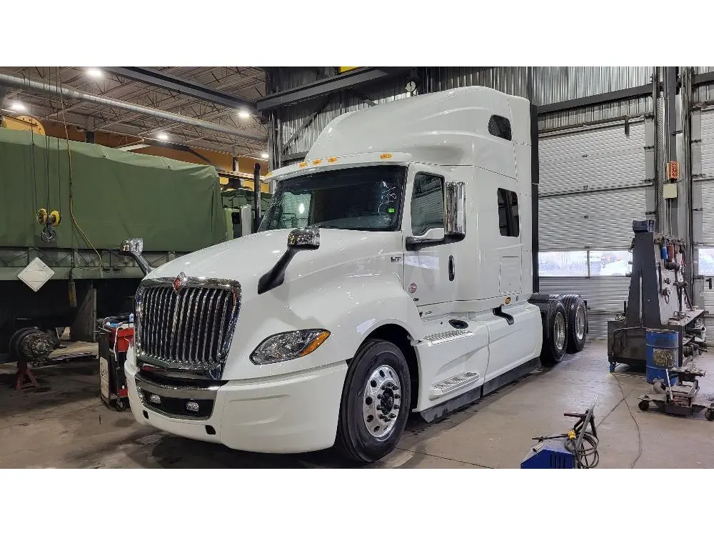 International 2024LT625